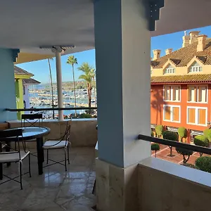 Puerto Marina Apartment