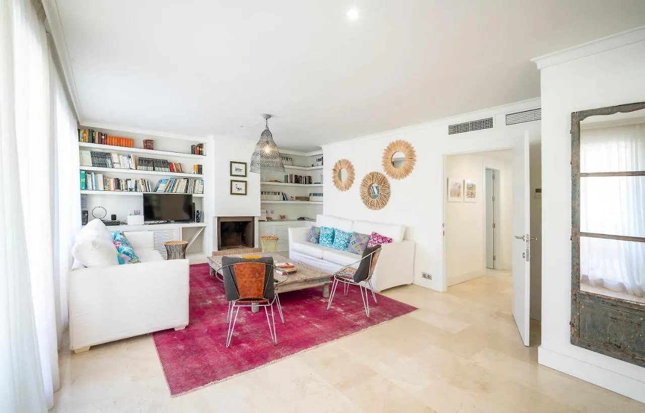 Houmi Sotogrande Apartment