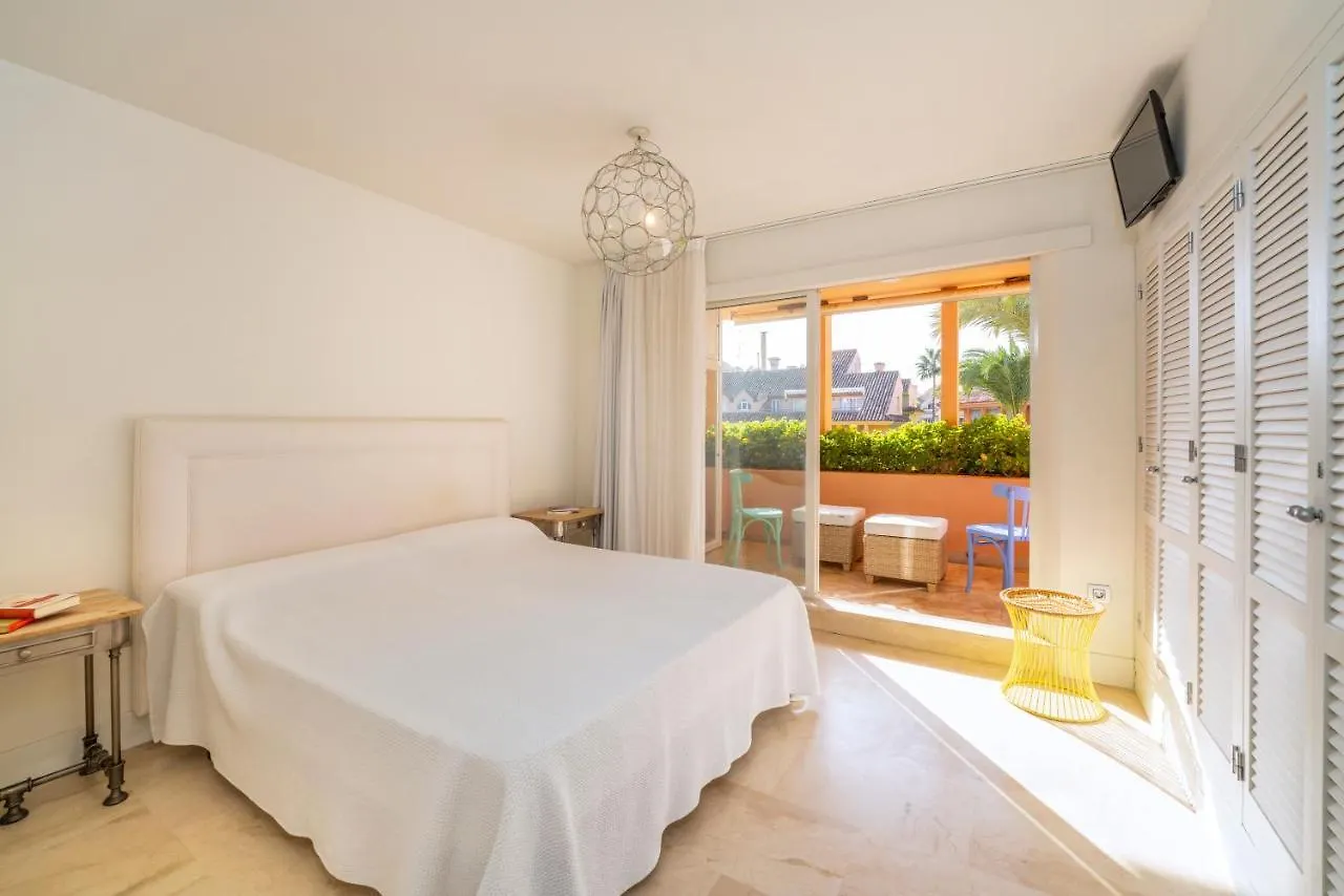 Houmi Sotogrande Apartment 0*,  Spain